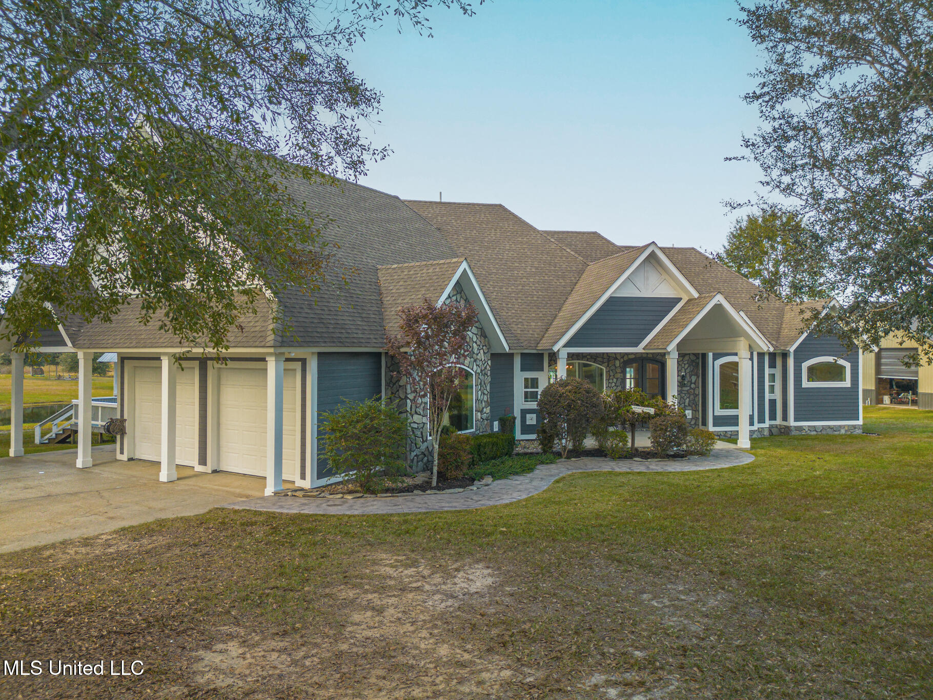 17245 Doc Lizana Road Gulfport, MS 39503 - Photo 2 of 45 11525-10