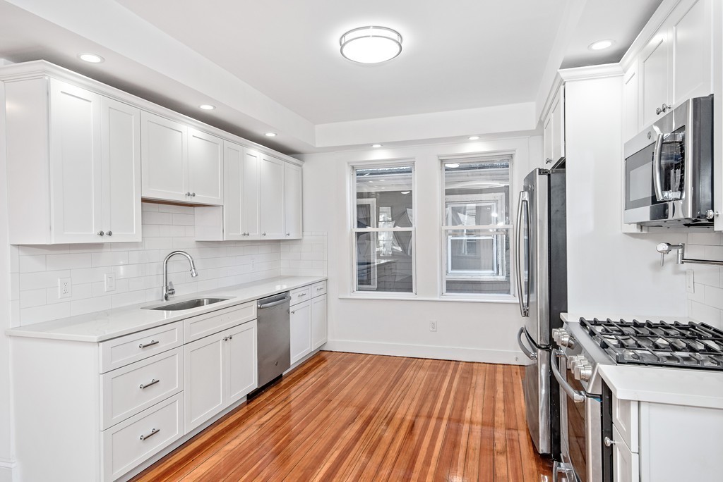 42 Maple Avenue, Unit 3 Cambridge, MA 02139 - Photo 3 of 20