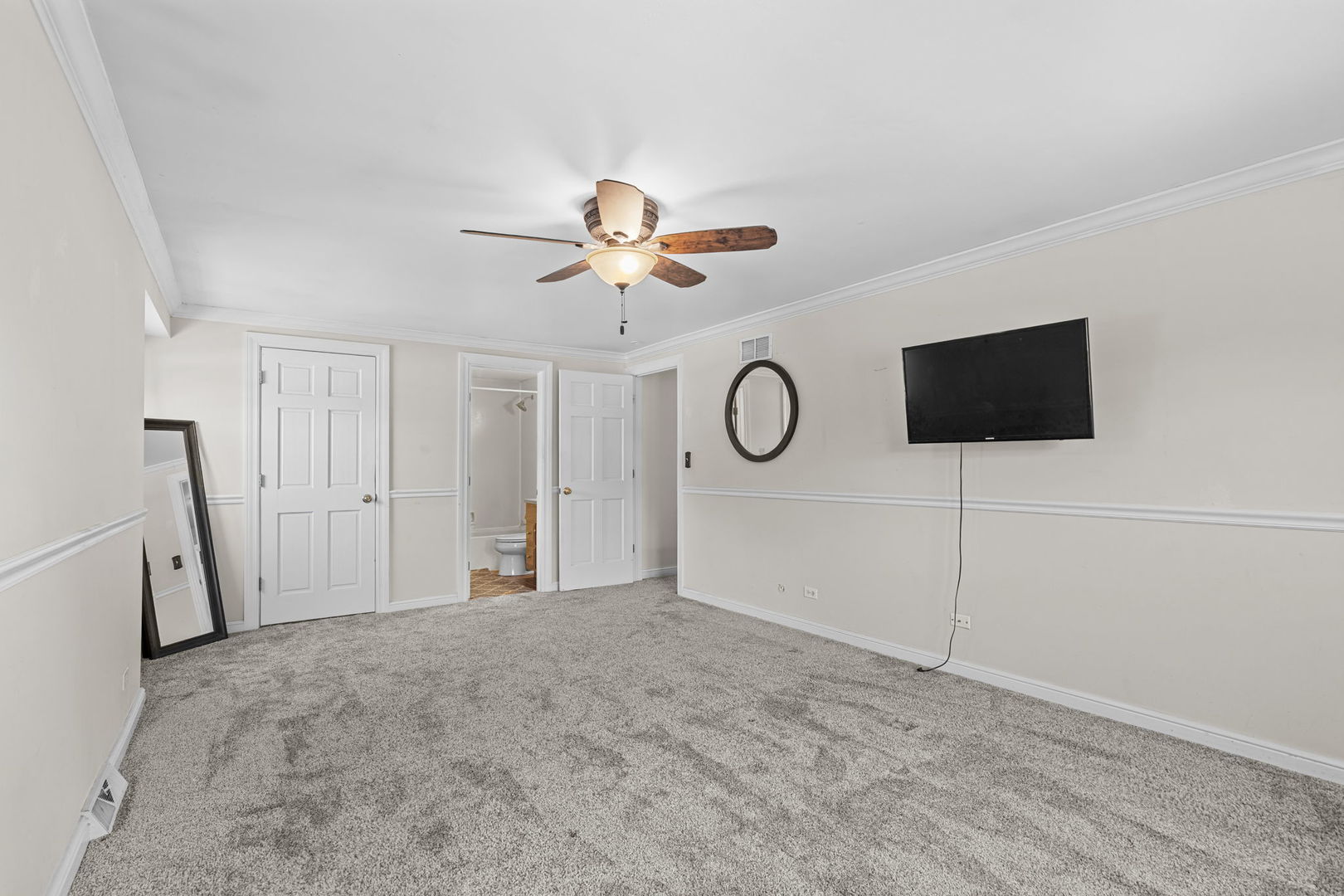 533 Beck Road Lindenhurst, IL 60046 - Photo 11 of 24