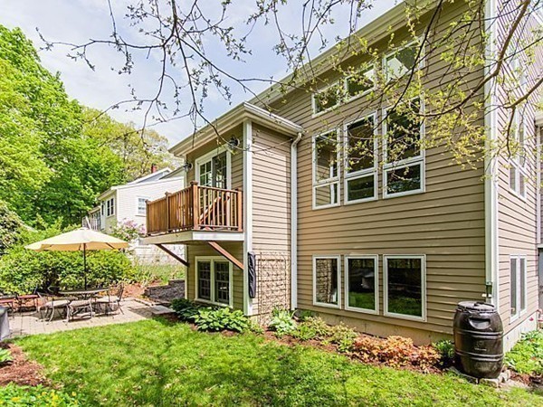 28 Sunset Hill Road Boston, MA 02132 - Photo 18 of 19 Gallery Image 18