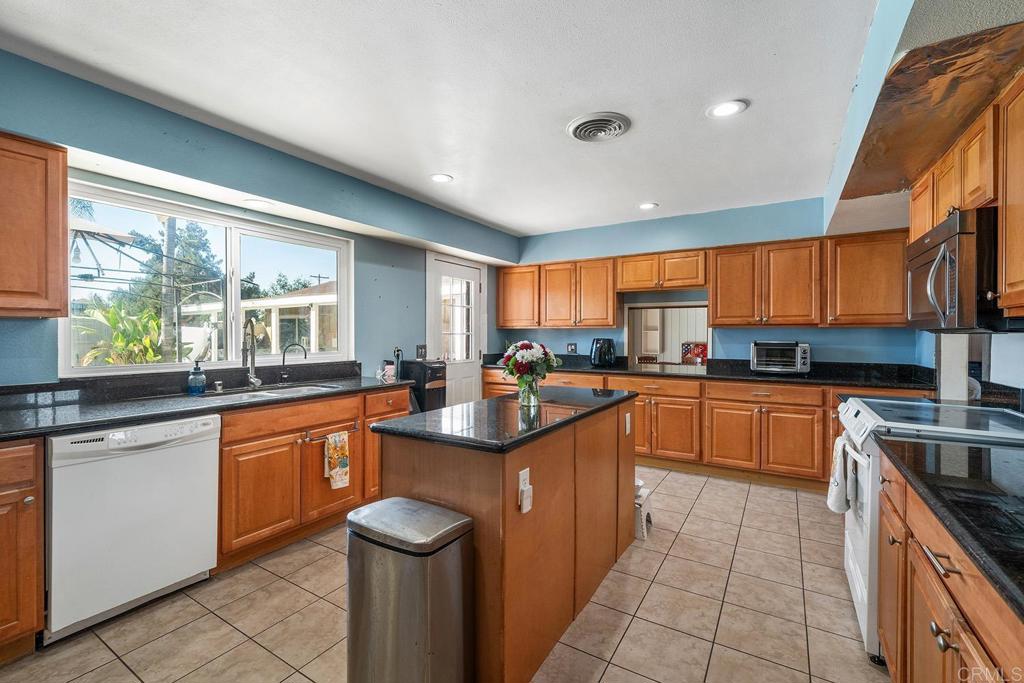 1358 Los Amigos Fallbrook, CA 92028 - Photo 31 of 62