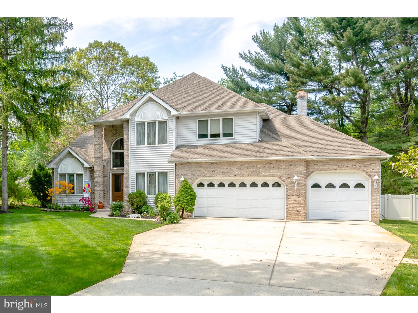 1132 Davis Road Barrington, NJ 08007 - Photo 2 of 25