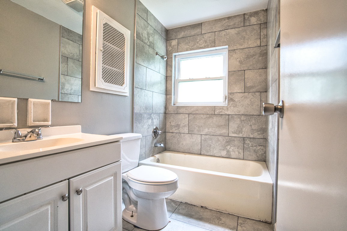 9961 Catalina Drive Indianapolis, IN 46235 - Photo 14 of 25