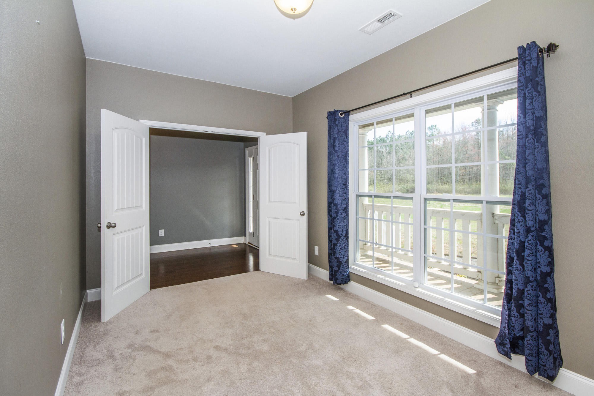 7480 Dry Valley Road Loudon, TN 37774 - Photo 7 of 27 a view of an empty room and window