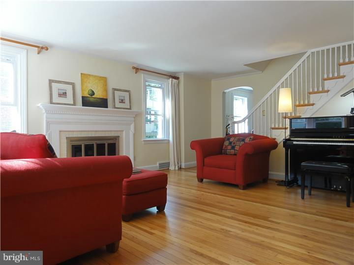 822 Dover Road Wynnewood, PA 19096 - Photo 3 of 25