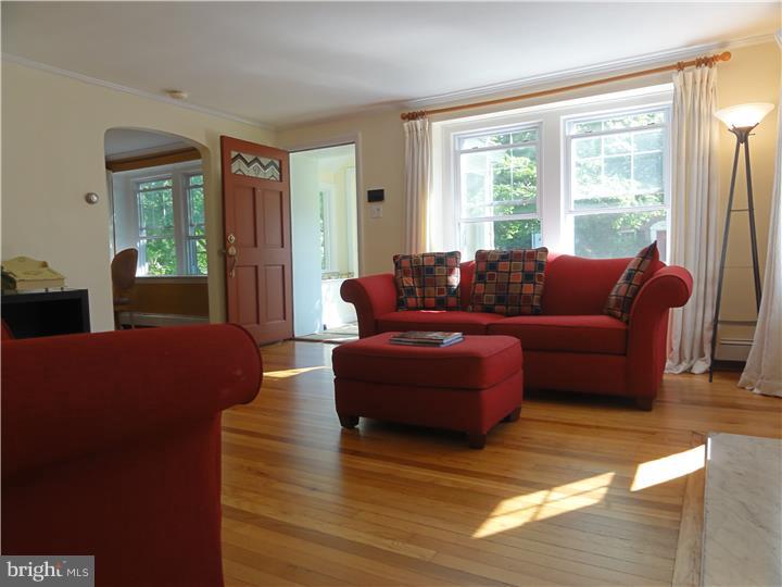 822 Dover Road Wynnewood, PA 19096 - Photo 4 of 25