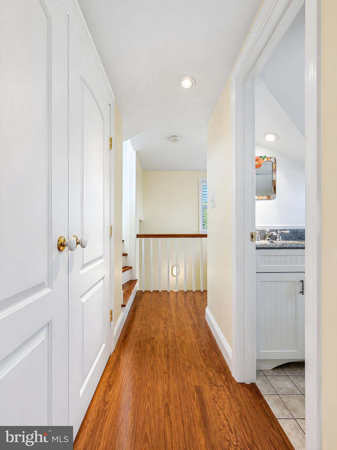 16144 Thomas Road Piney Point, MD 20674 - Photo 55 of 98 2nd Level Hallway
