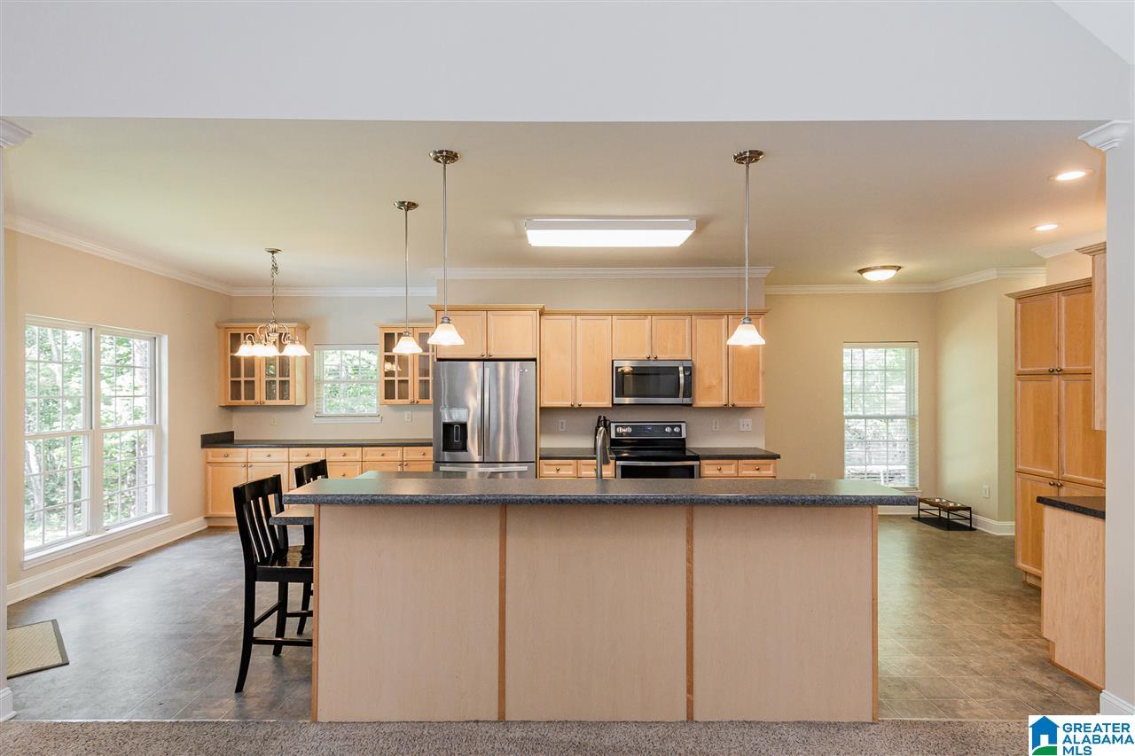 165 Tall Timber Road Alabaster, AL 35007 - Photo 10 of 37