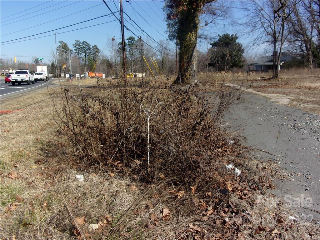 11033 Mt Holly Road Charlotte, NC 28214 - Photo 8 of 9