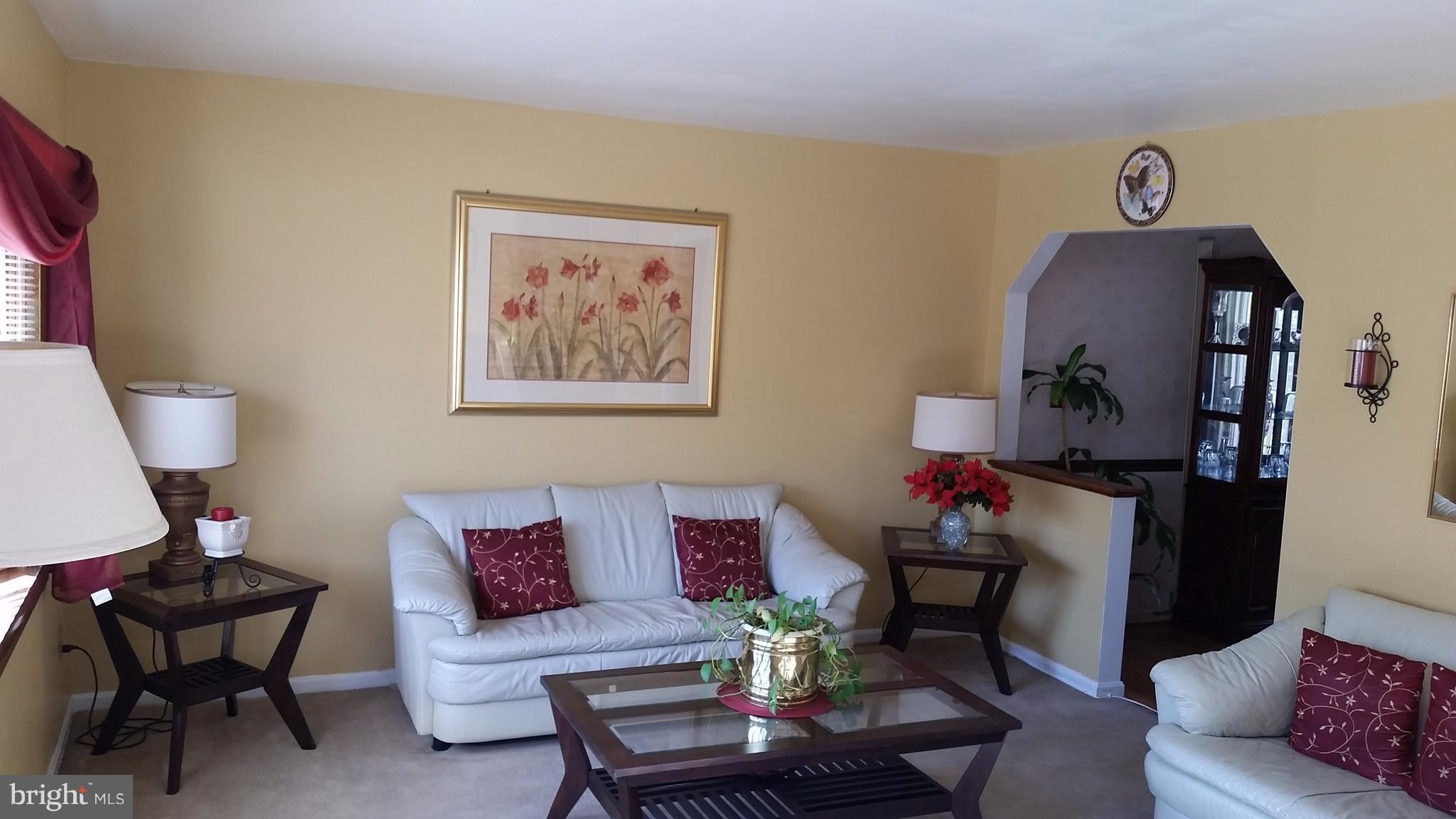 6910 Elbrook Road Hyattsville, MD 20784 - Photo 6 of 21 Living Room