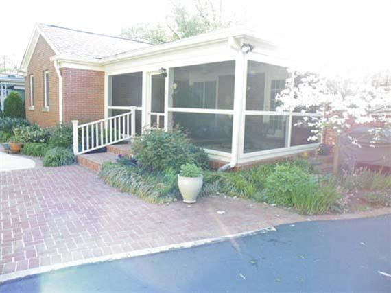 513 Chinoe Road Lexington, KY 40502 - Photo 20 of 22 Photo 20