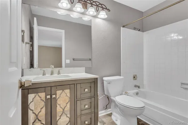 $425,000 | 3711 South Espana Way, Aurora, CO 80013