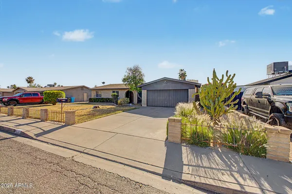 $374,999 | 12402 North 47th Avenue, Glendale, AZ 85304