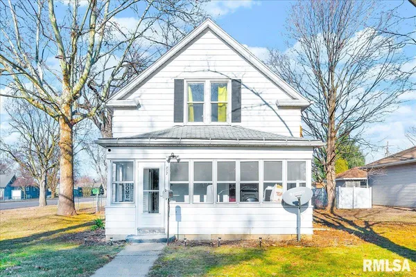 $83,000 | 717 West Chestnut Street, Chillicothe, IL 61523