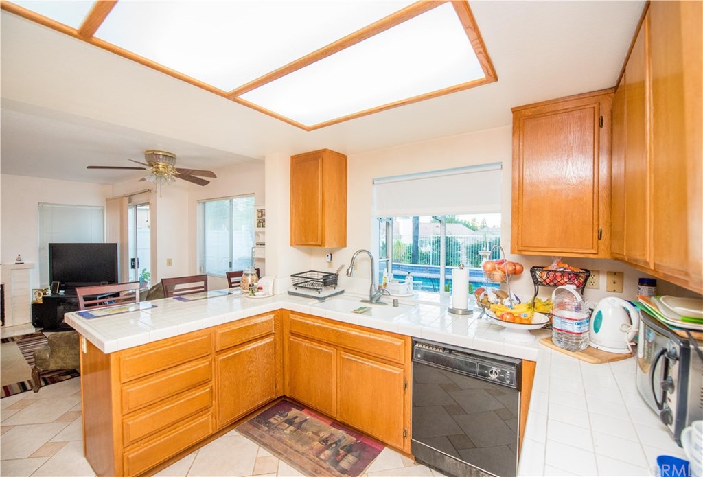 1701 Mojave View Circle Corona, CA 92882 - Photo 12 of 40