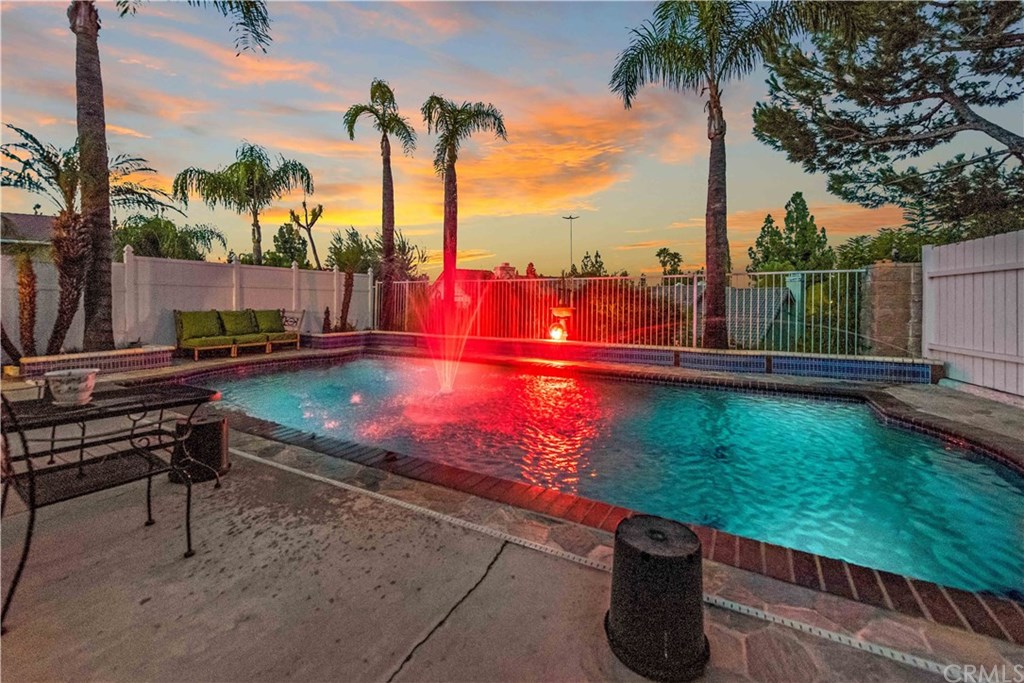 1701 Mojave View Circle Corona, CA 92882 - Photo 4 of 40