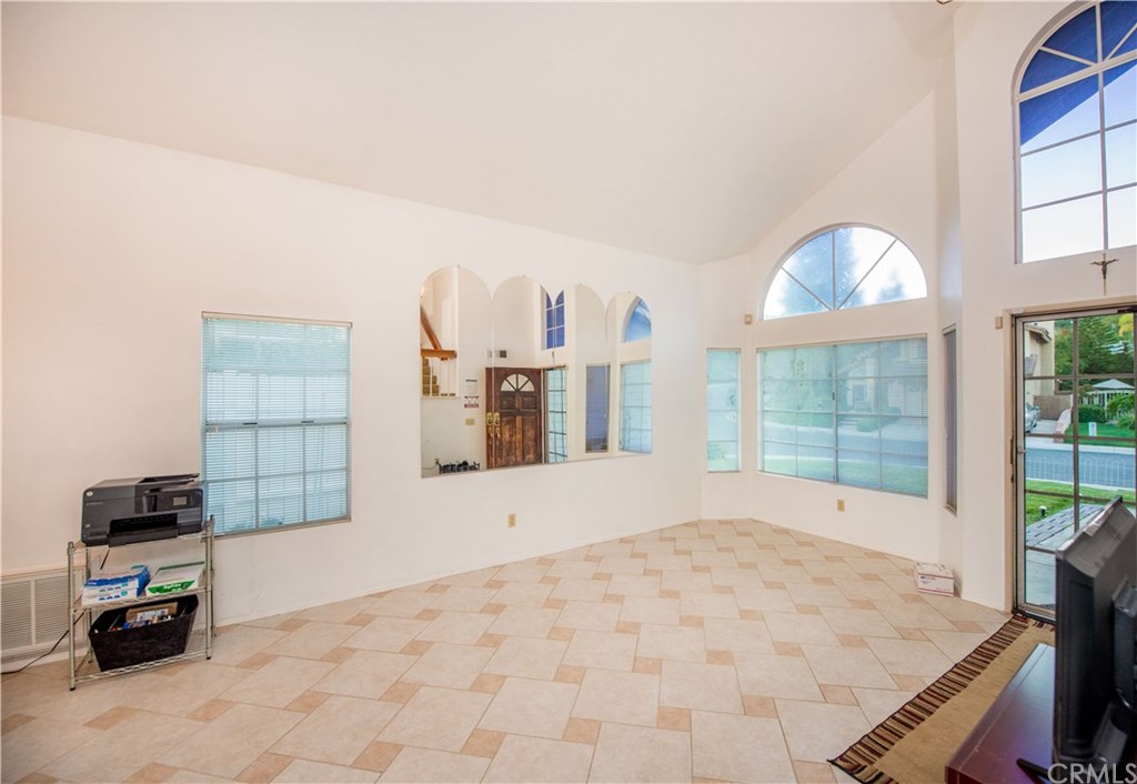 1701 Mojave View Circle Corona, CA 92882 - Photo 8 of 40