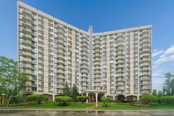 $166,000 | 40 North Tower Road, Unit 11H, Oak Brook, IL 60523