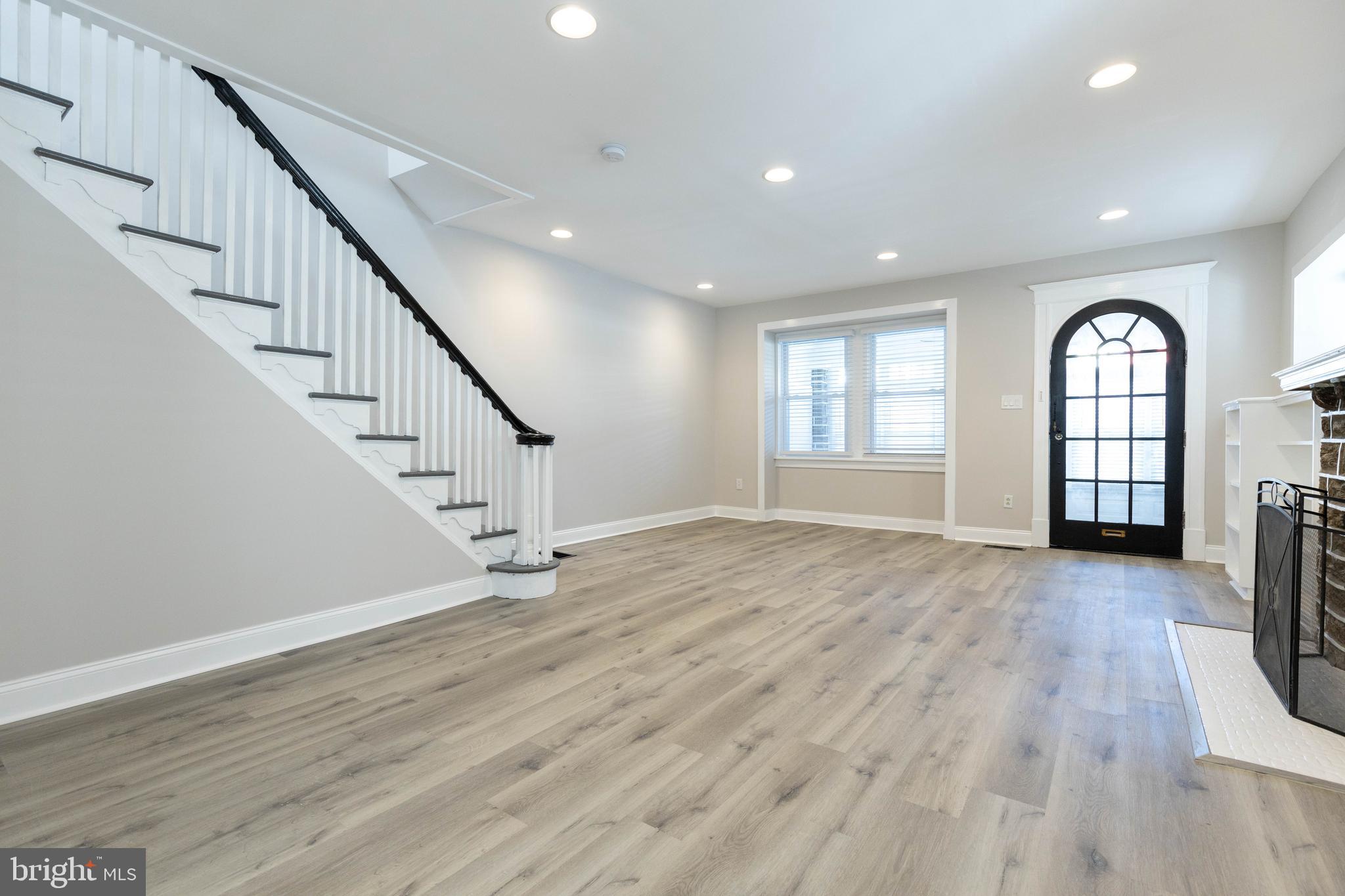 922 East Rittenhouse Street Philadelphia, PA 19138 - Photo 11 of 46 Living room