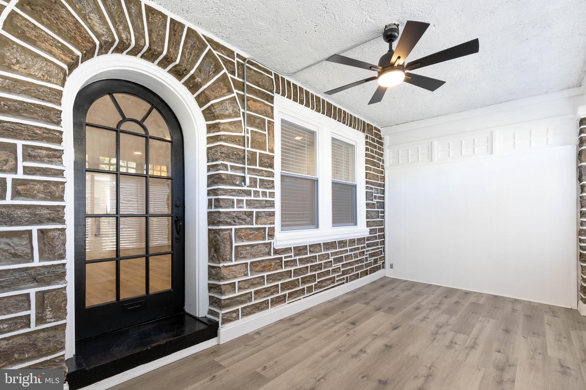 922 East Rittenhouse Street Philadelphia, PA 19138 - Photo 8 of 46 Enclosed porch
