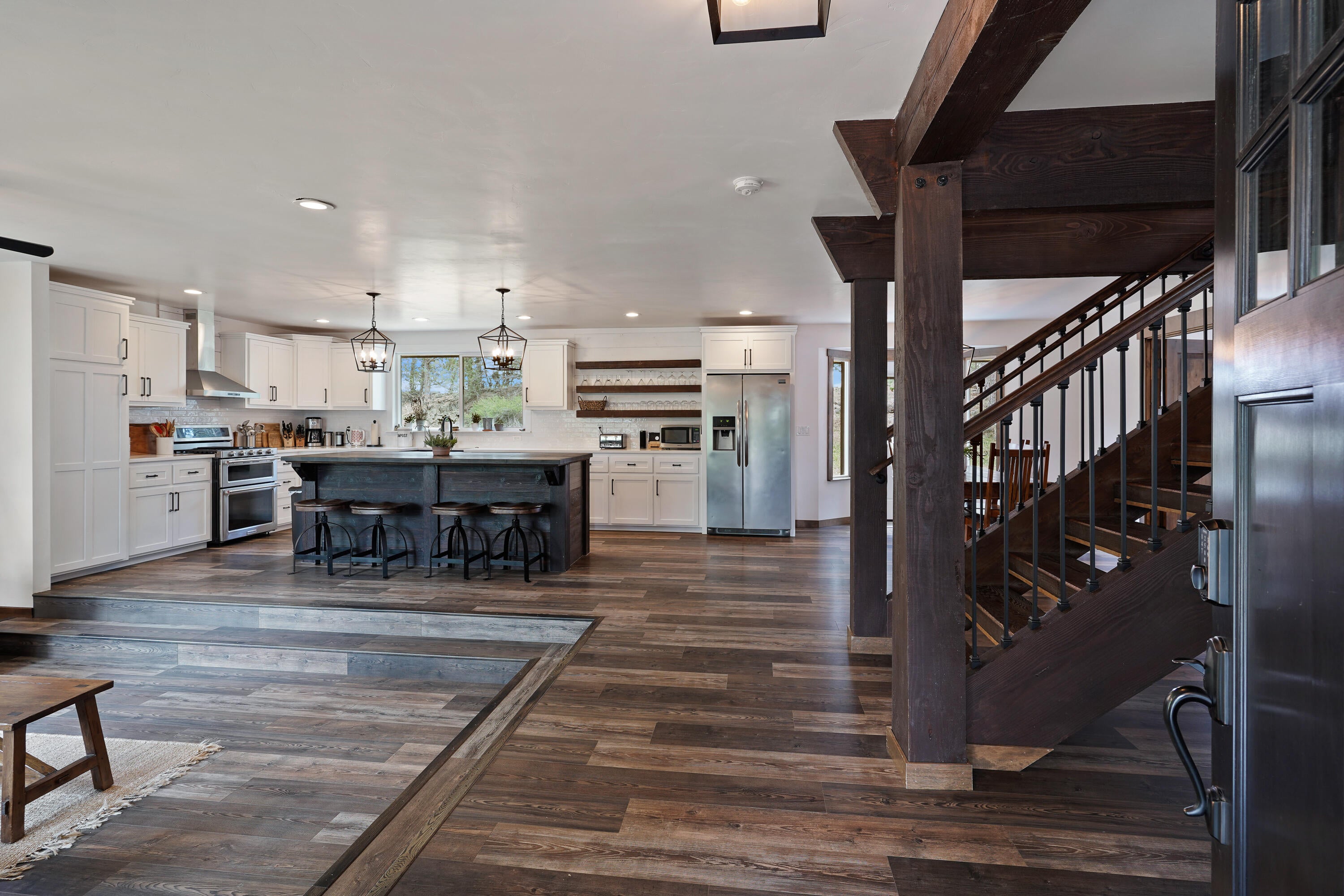 64732 Hunnell Road Bend, OR 97703 - Photo 10 of 51 DSC07657