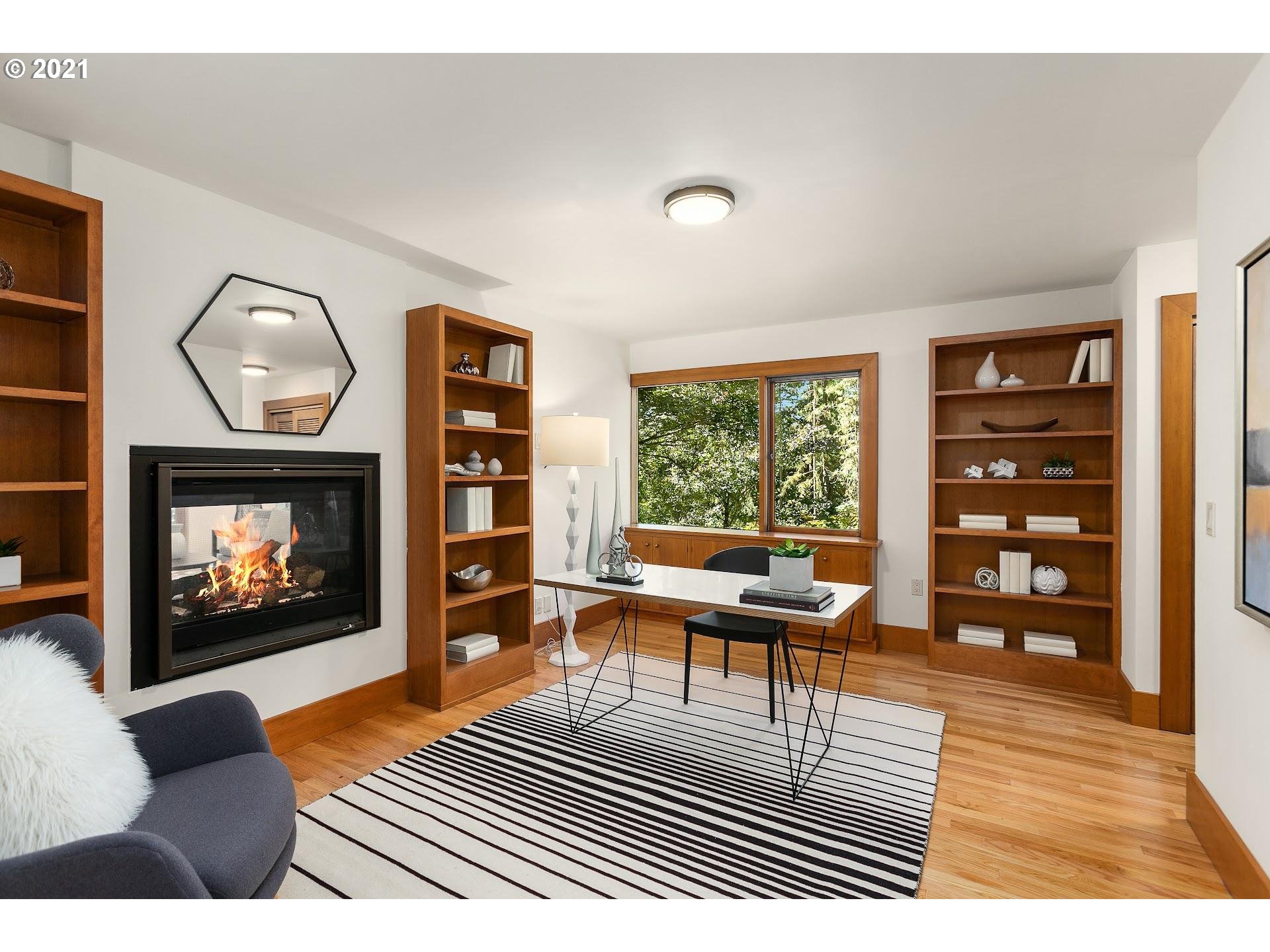 3327 Southwest Dosch Road Portland, OR 97221 - Photo 14 of 30 Gallery Image 14