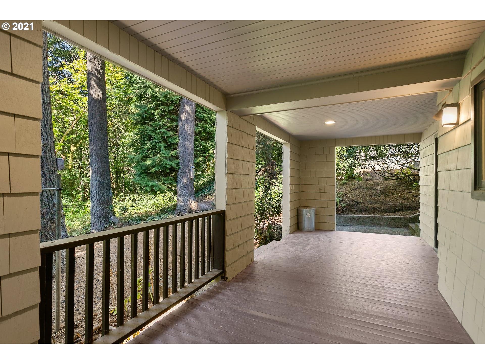 3327 Southwest Dosch Road Portland, OR 97221 - Photo 24 of 30 Gallery Image 24