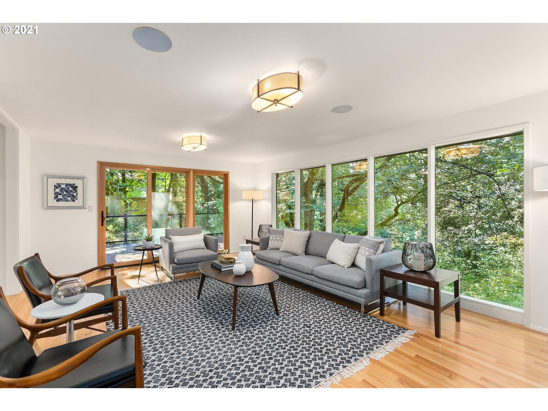 3327 Southwest Dosch Road Portland, OR 97221 - Photo 7 of 30 Gallery Image 7