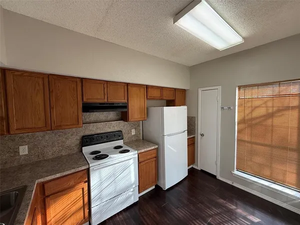 $800 | 9601 Forest Lane, Unit 516, Dallas, TX 75243