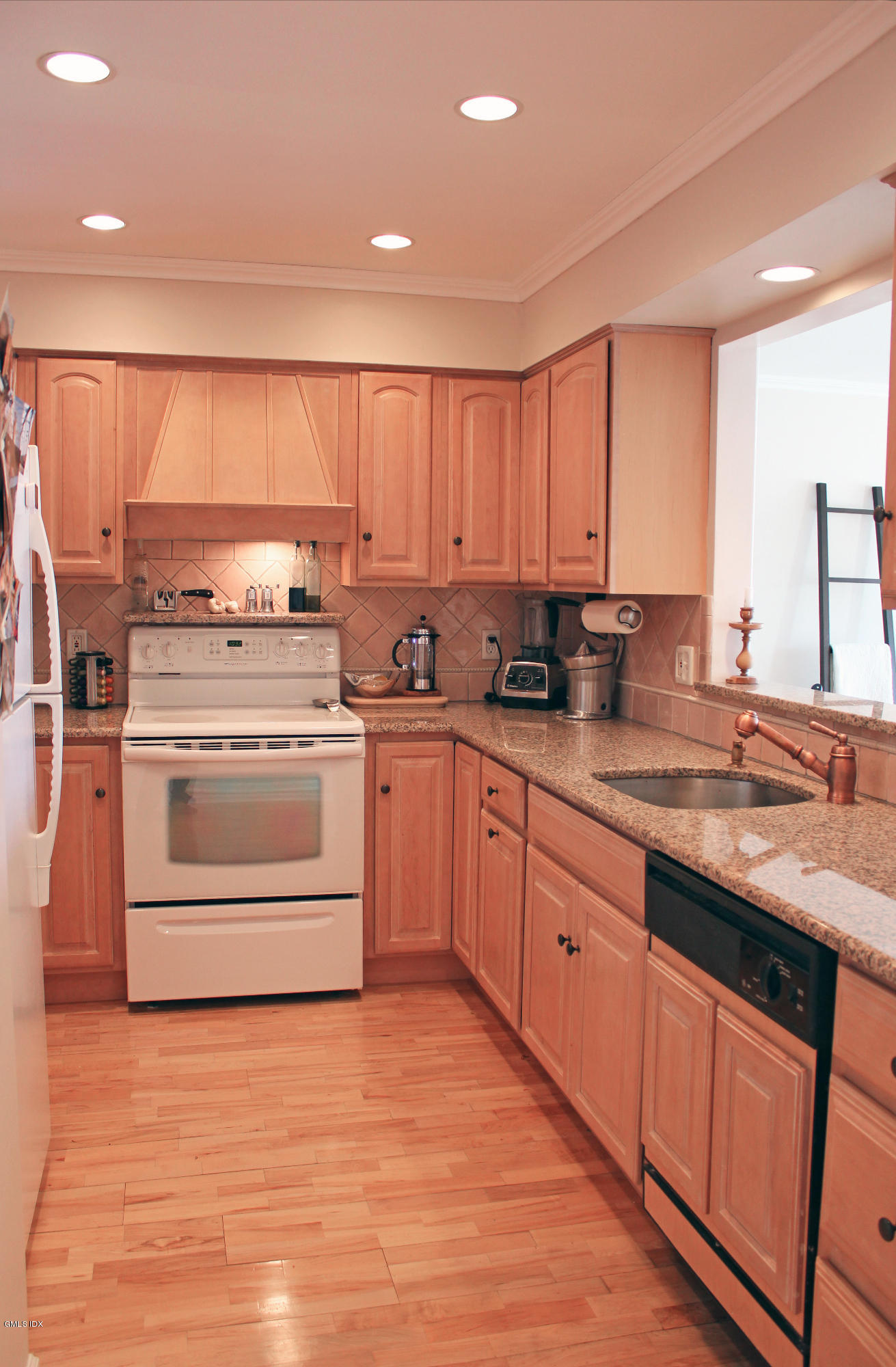 11 River Road, Unit 113 Cos Cob, CT 06807 - Photo 8 of 31 Kitchen 1