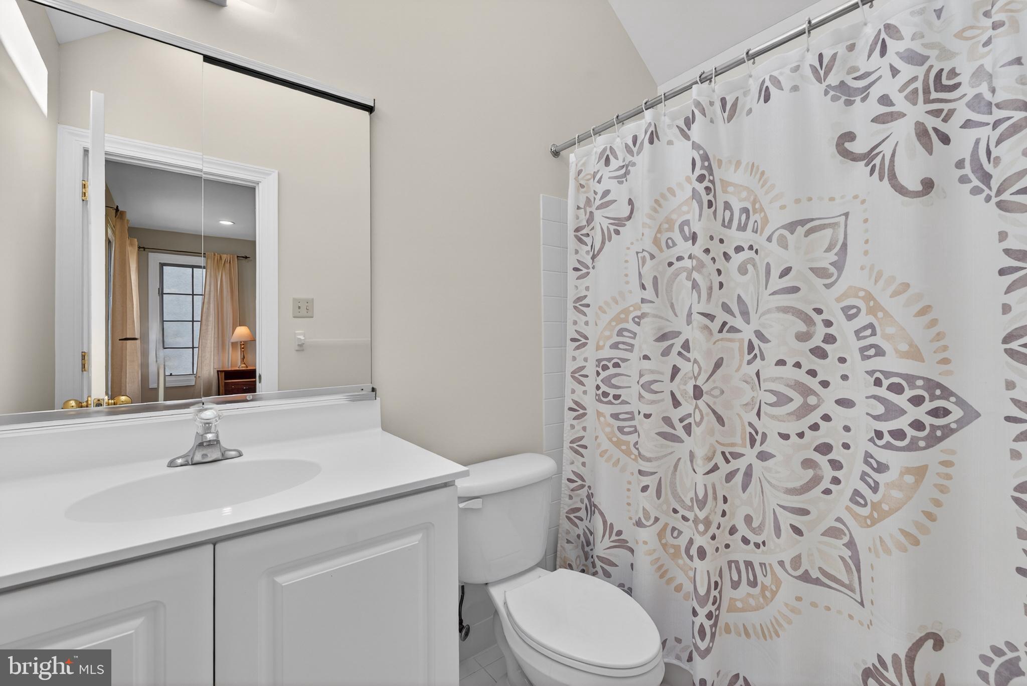 6 Landon Way Exton, PA 19341 - Photo 28 of 43 Bedroom 2 en suite bathroom