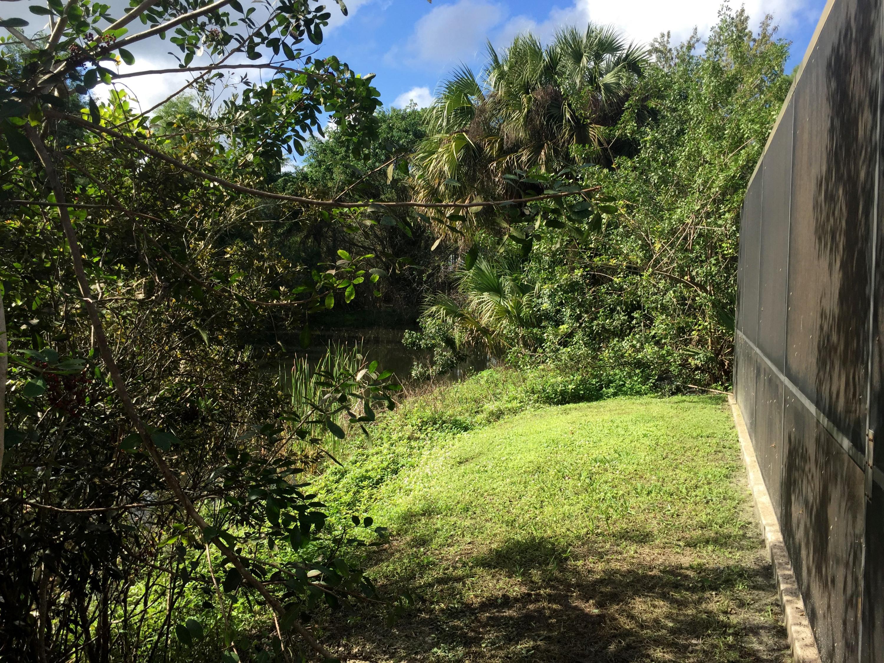 11150 154th Road North Jupiter, FL 33478 - Photo 45 of 52 Side Yard
