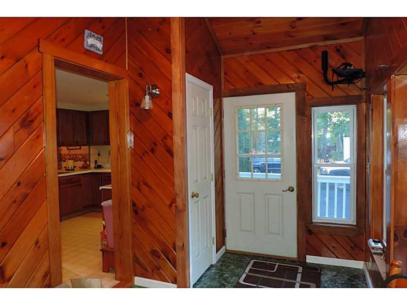 71 Clifford Road Phippsburg, ME 04562 - Photo 5 of 28 Foyer.