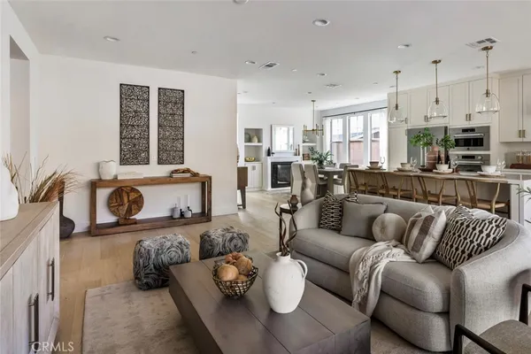 $1,689,900 | 181 East Palm Street, Altadena, CA 91001