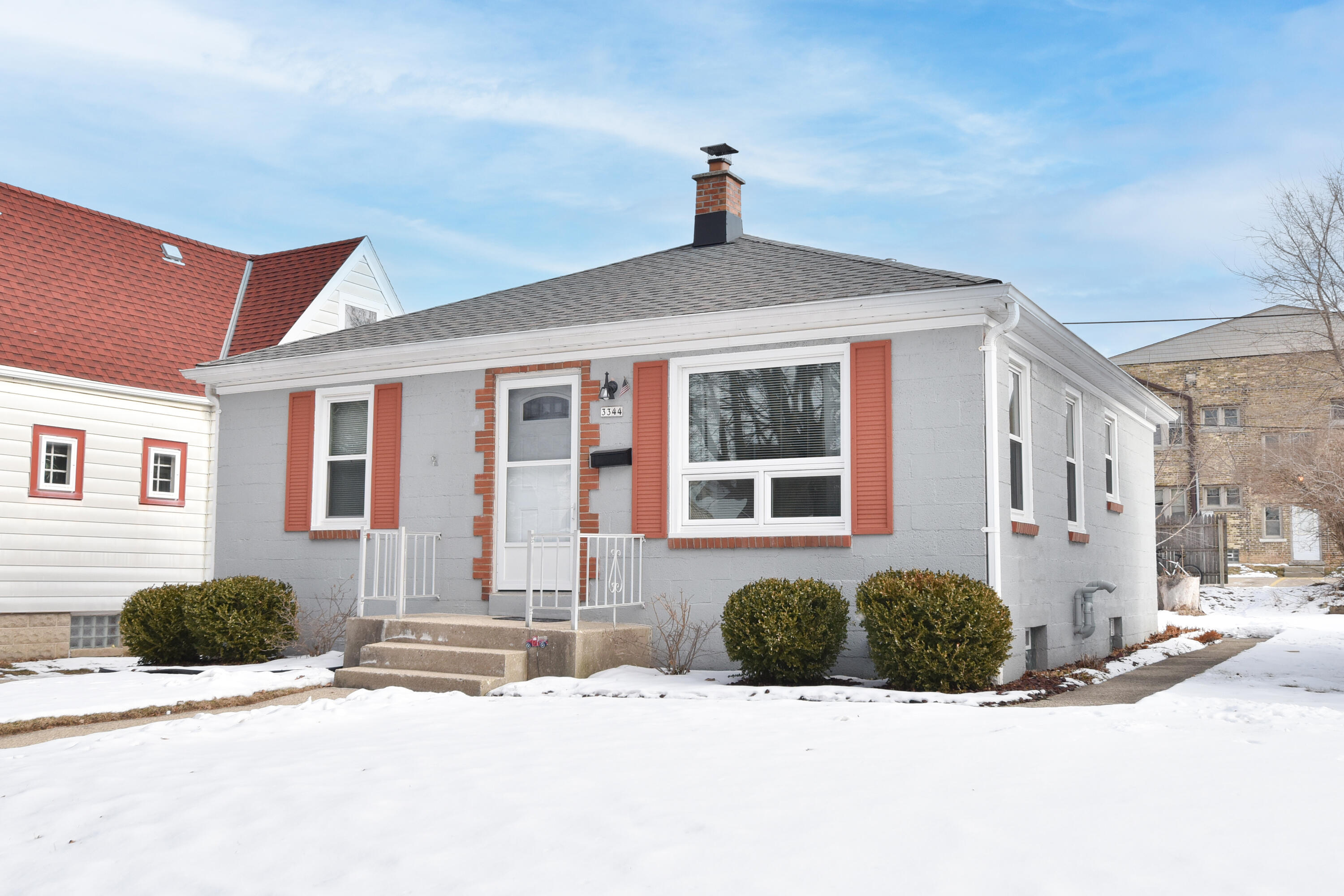 3344 South Springfield Avenue Milwaukee, WI 53207 - Photo 3 of 25 3