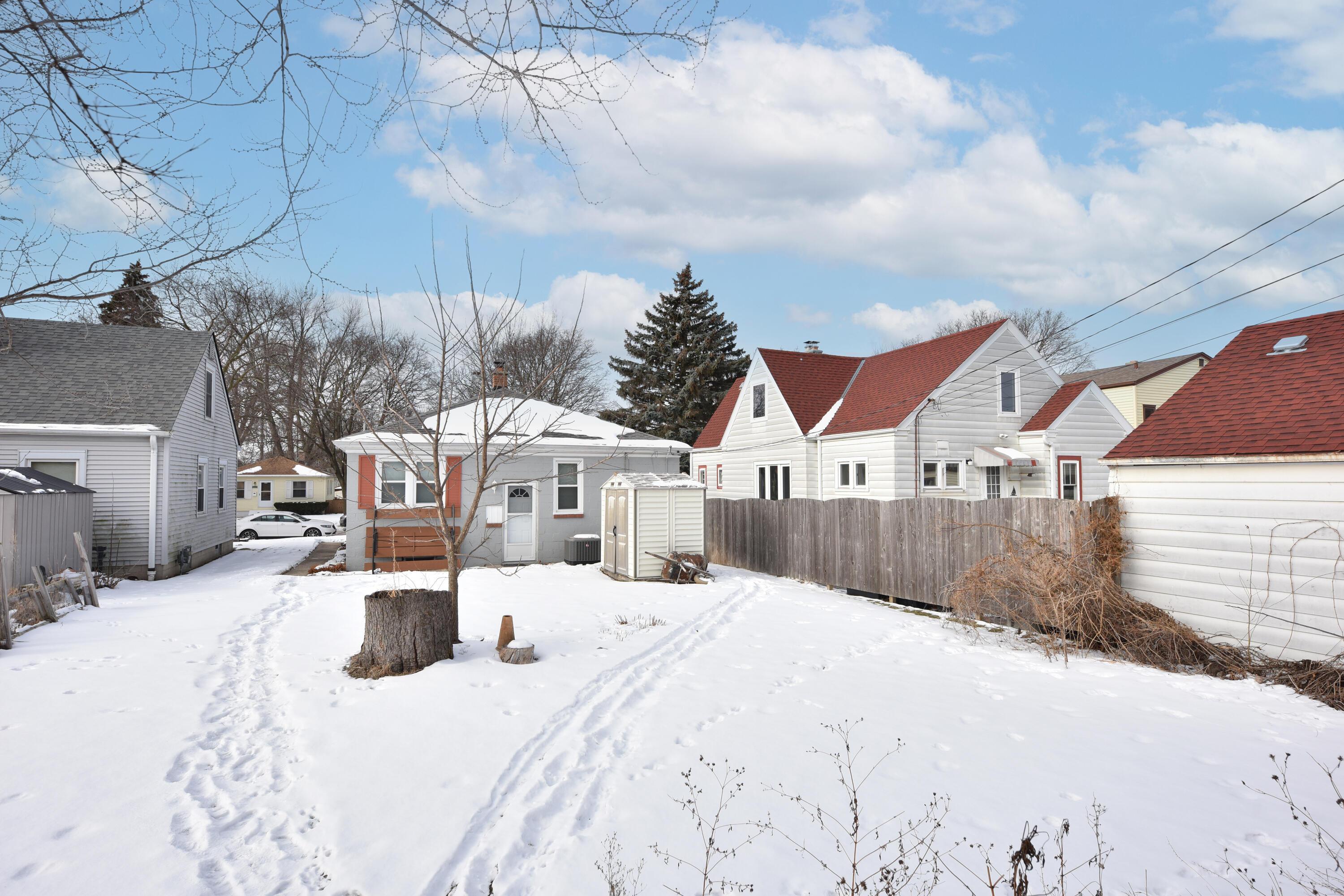 3344 South Springfield Avenue Milwaukee, WI 53207 - Photo 6 of 25 5