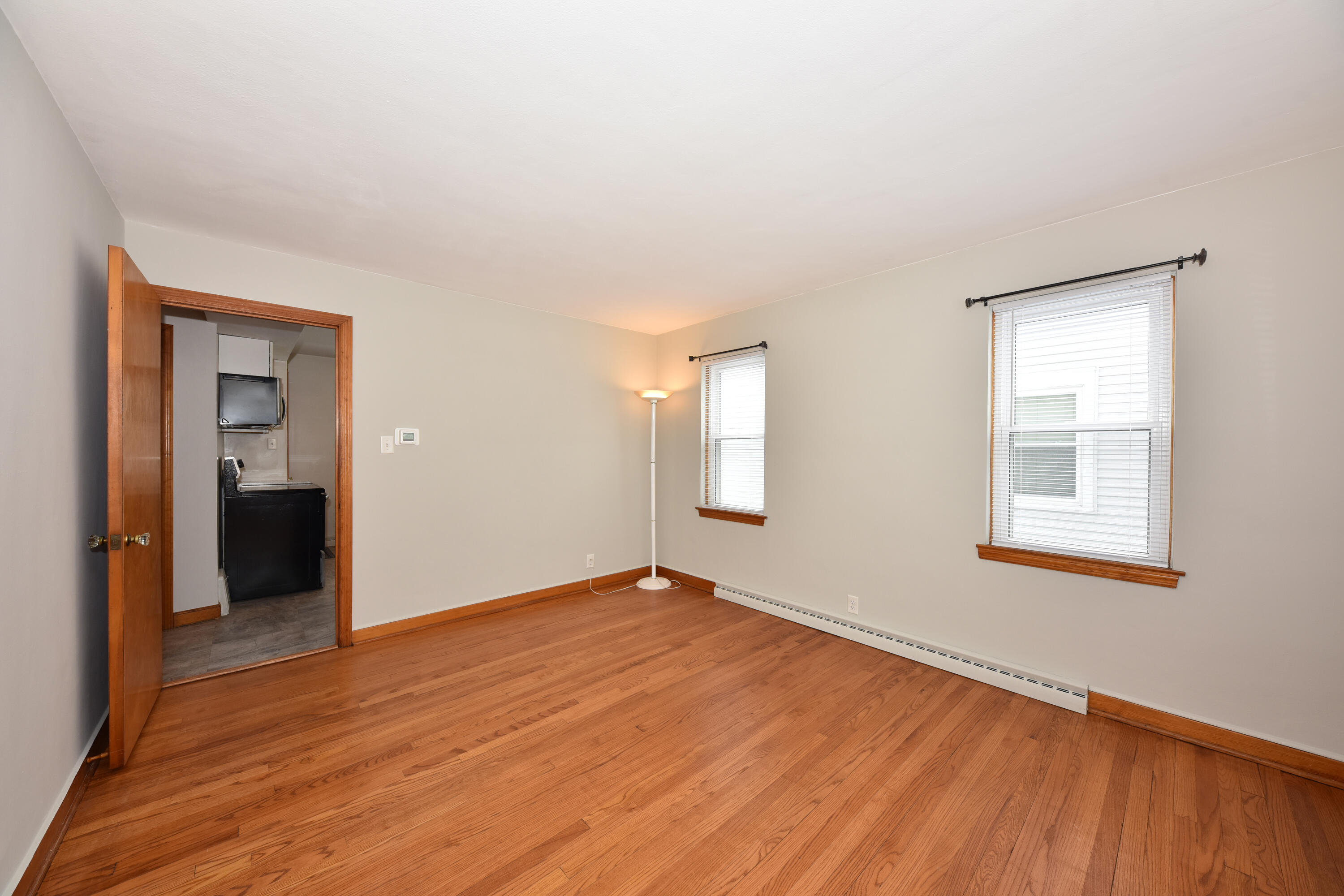 3344 South Springfield Avenue Milwaukee, WI 53207 - Photo 8 of 25 EUP_4733