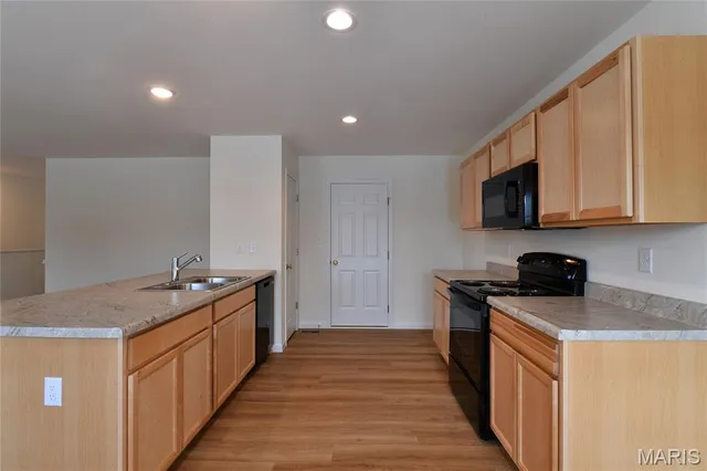 $2,500 | 537 Apple Orchard Lane, Wentzville, MO 63385