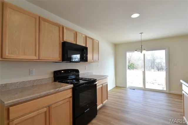 $2,500 | 537 Apple Orchard Lane, Wentzville, MO 63385