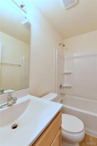 $2,500 | 537 Apple Orchard Lane, Wentzville, MO 63385