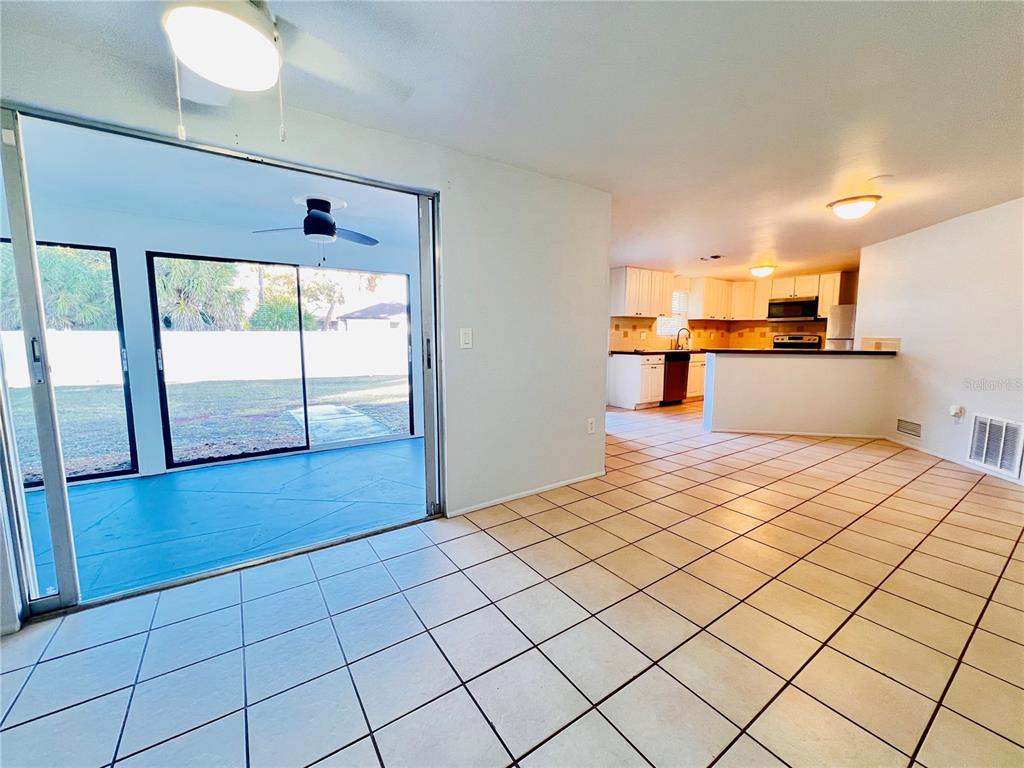 402 Belvidere Road Venice, FL 34293 - Photo 5 of 25