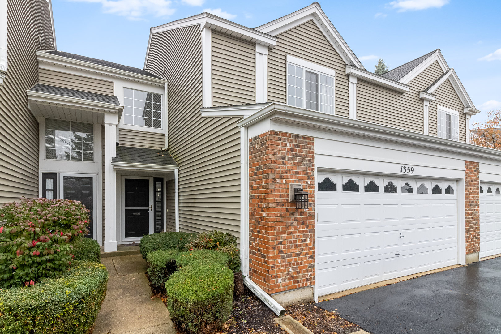 1359 Spaulding Road Bartlett, IL 60103 - Photo 2 of 25 Gallery Image 2