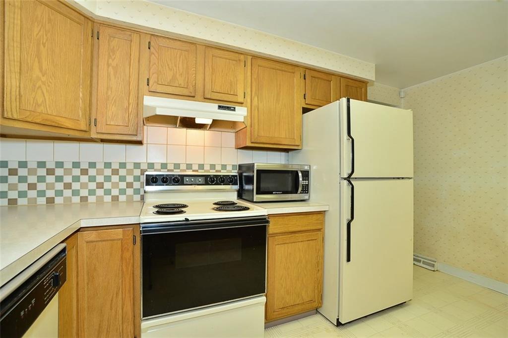 1196 Lehigh Road Pittsburgh, PA 15205 - Photo 10 of 20 Kitchen