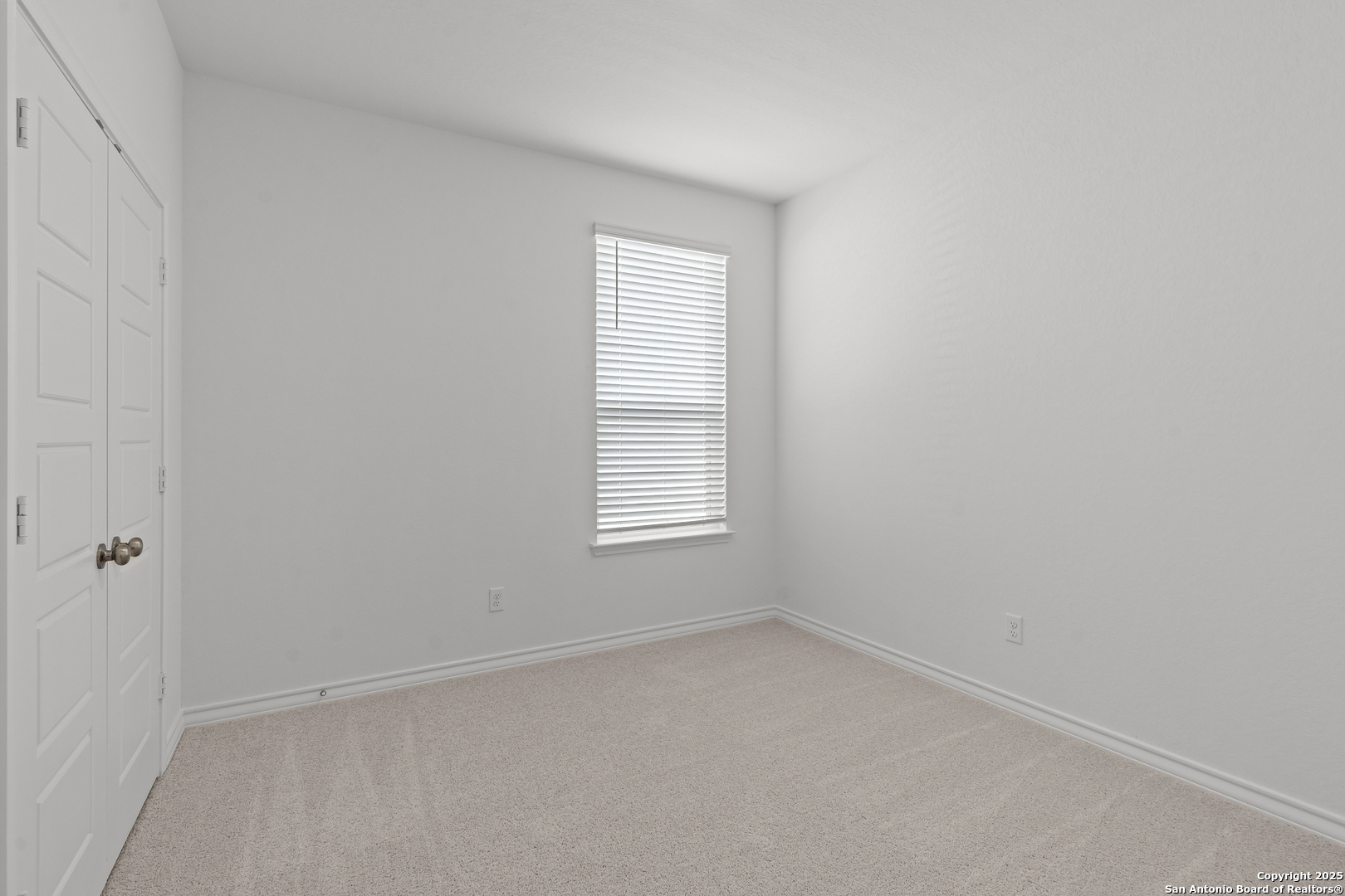 4141 Bermuda Lane Seguin, TX 78155 - Photo 22 of 28 an empty room with a window