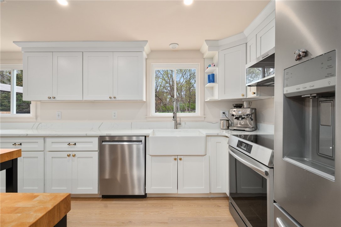 628 County Road Barrington, RI 02806 - Photo 5 of 40