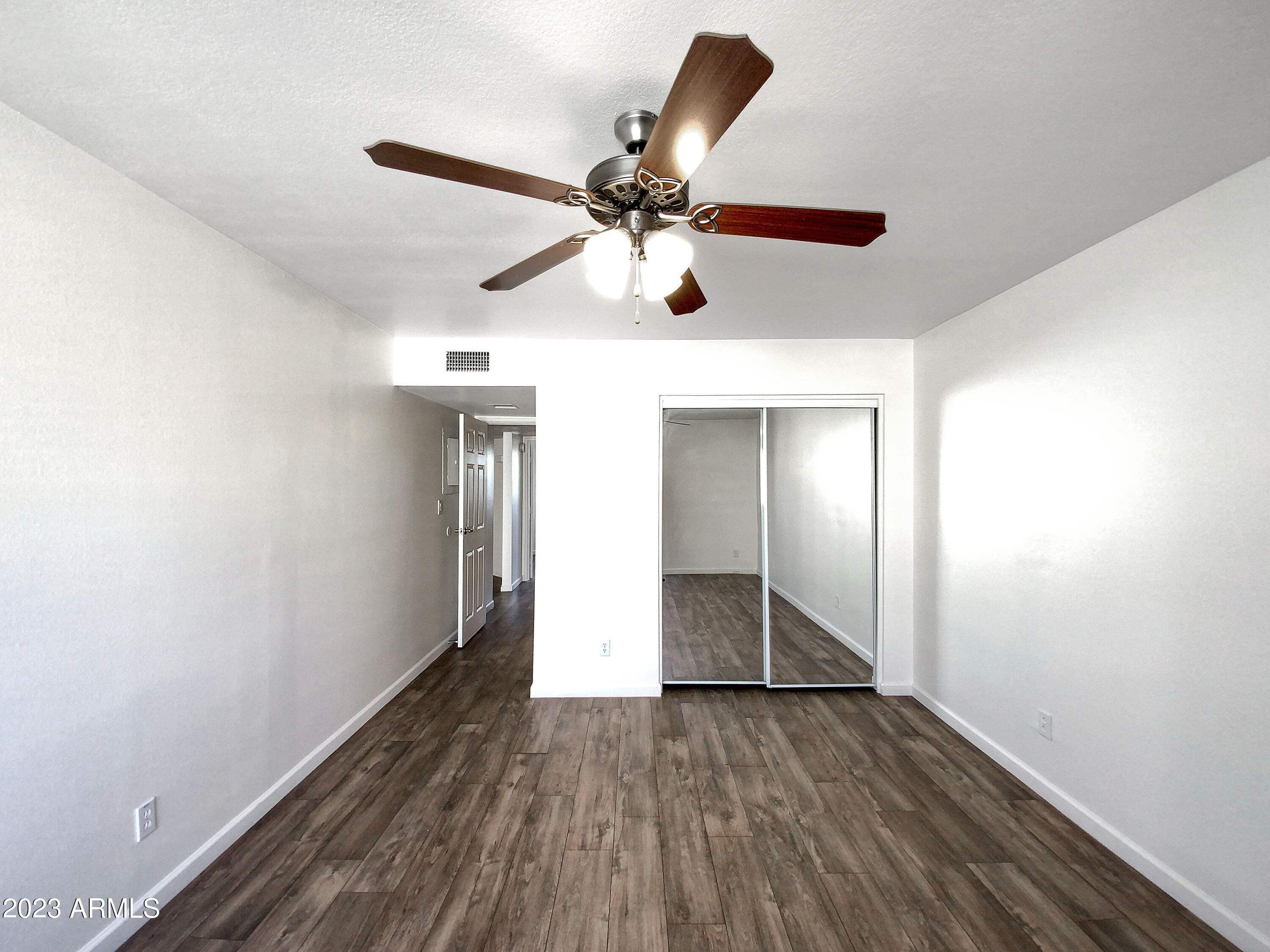 985 North Granite Reef Road, Unit 134 Scottsdale, AZ 85257 - Photo 5 of 17 photo_05