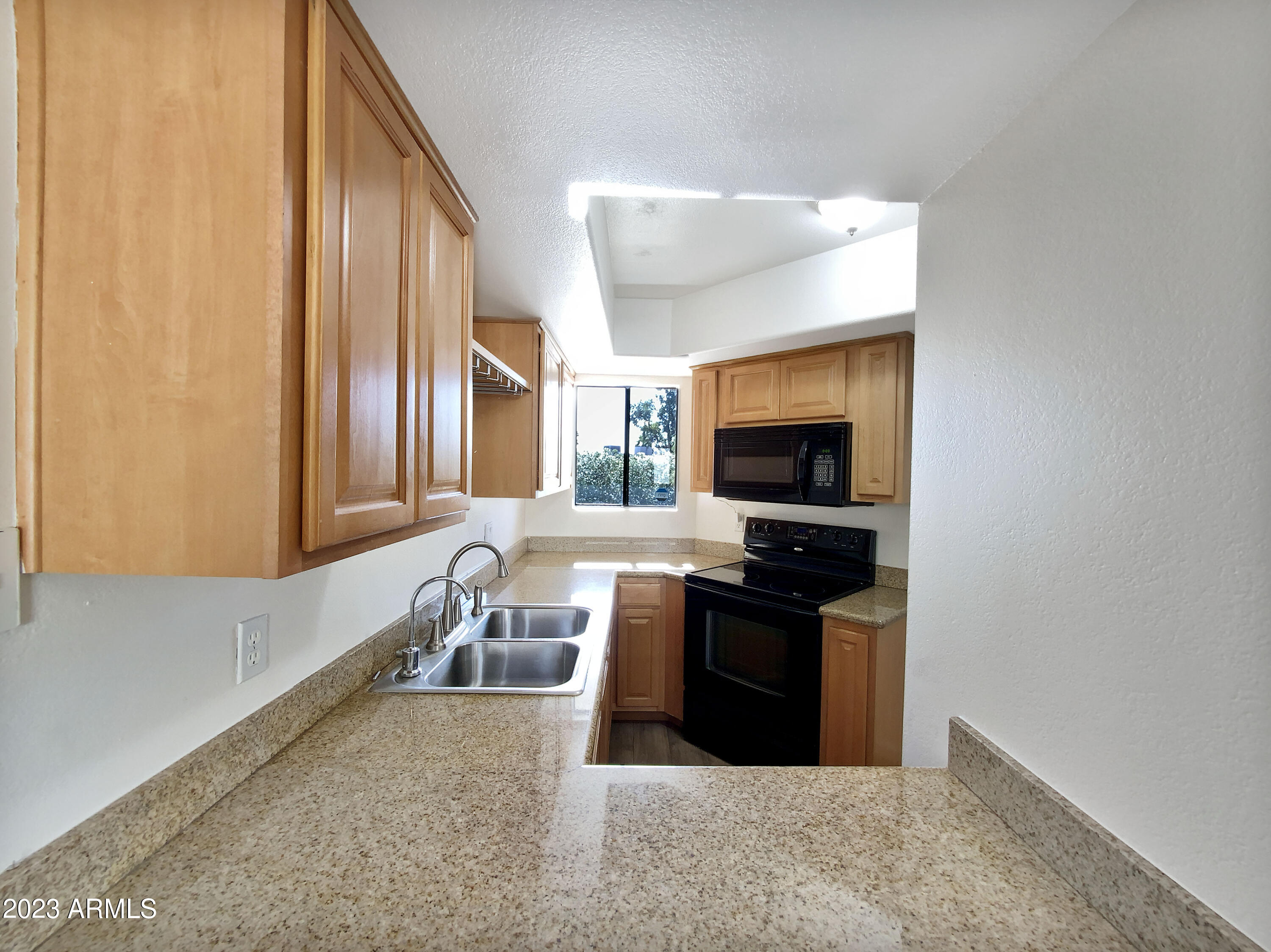 985 North Granite Reef Road, Unit 134 Scottsdale, AZ 85257 - Photo 7 of 17 photo_07