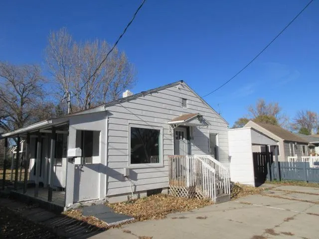 $130,000 | 611 15th Street North, Moorhead, MN 56560