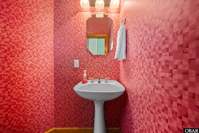 $729,000 | 103 East Sea Spray Court, Nags Head, NC 27959