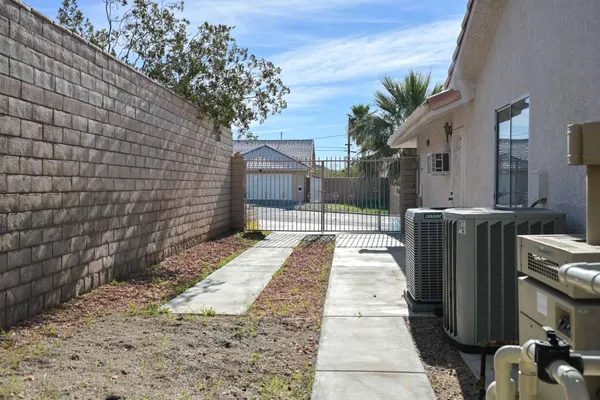 $2,750 | 9673 Vista Del Valle, Desert Hot Springs, CA 92240